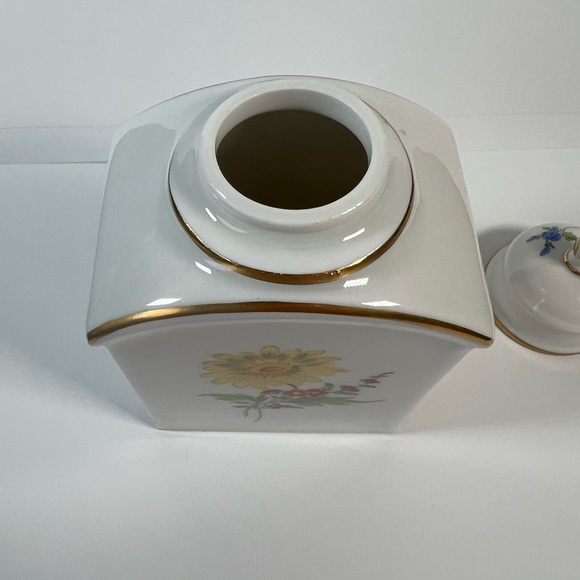 Meissen Porcelain Floral Tea Caddy - Picture 6 of 8